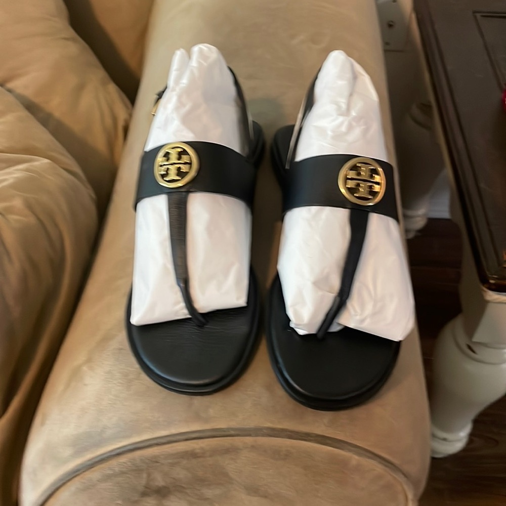 Tory Burch  Benton 2 flat thong sandal black